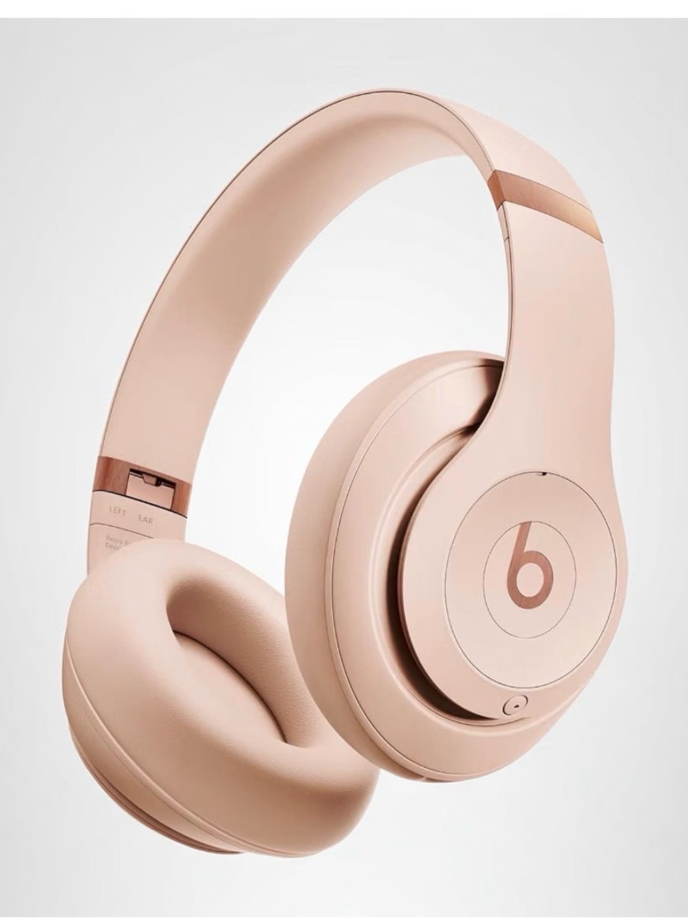 Beats Studio Pro x Kim Kardashian